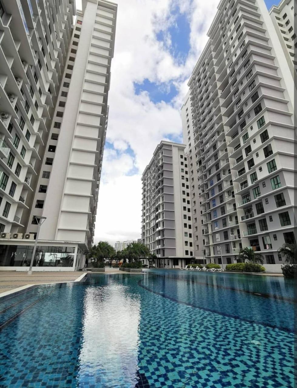 Platino 4Bedrooms Paradigm Mall Netflix By Stay Johor Bahru Eksteriør billede